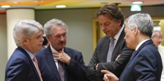 La UE acuerda sancionar al ‘número dos’ del régimen de Venezuela y al presidente del Supremo