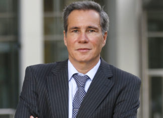 Presuntos asesinos del fiscal argentino Nisman prepararon escena para simular suicidio