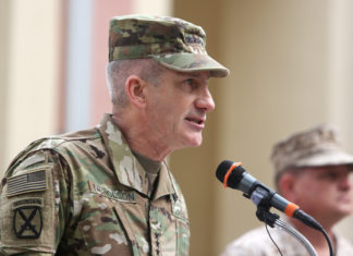 EE.UU. acusa a los talibanes de haberse convertido en una banda de narcotráfico