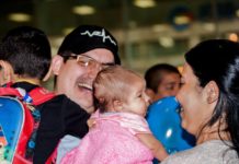 Un grupo de niños venezolanos llegó a Lima para reunirse con sus familias