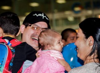 Un grupo de niños venezolanos llegó a Lima para reunirse con sus familias