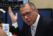 La Fiscalía acusa al vicepresidente de Ecuador de dirigir una trama de sobornos