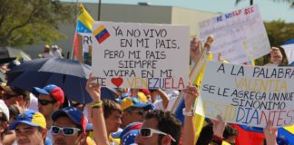 Exiliados venezolanos pidieron a Eurocámara sancionar al régimen de Maduro