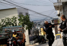 Decretan prisión para 30 policías brasileños acusados de colaborar con el narcotráfico