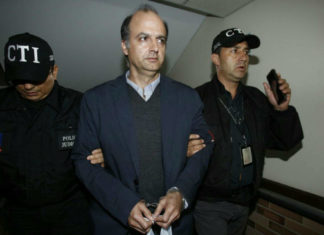 Seis años de cárcel para exviceministro colombiano por sobornos de Odebrecht