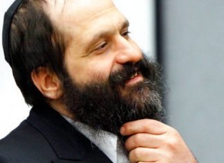 Trump conmuta sentencia de condenado por lavado de dinero