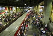 Metro de Caracas: El infierno que viven los caraqueños por la corrupción chavista
