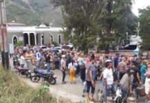 Venezolanos protestan por la escasez de todo en la peor Navidad