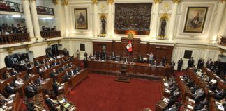 Congreso de Perú debatirá destitución de Kuczynski el 21D por caso Odebrecht