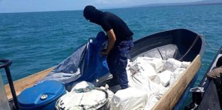 Autoridades hallan mil 100 kilos de cocaína en una boya en Costa Rica