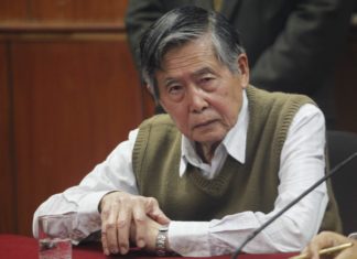 Permanencia de Kuczynski favorece indulto a expresidente Fujimori