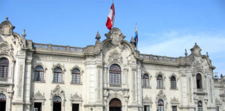 El Congreso de Perú recibió el segundo pedido de destitución contra Kuczynski