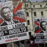 Más de 230 escritores peruanos, entre ellos Vargas Llosa, rechazan indulto a Fujimori