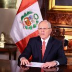 Kuczynski denuncia “golpe” en Perú y dice que se defenderá ante el Congreso