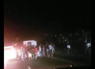 Impiden paso en Autopista Regional del Centro para saquear camiones con comida