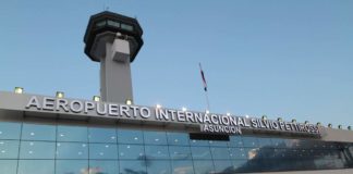 Detienen en aeropuerto a brasileño con droga oculta en champú