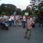 Sujetos con armas largas dispararon contra personas que hacían cola para comprar arroz en Mérida