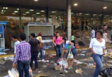 Un muerto y 59 detenidos tras dos días de saqueos en siete estados