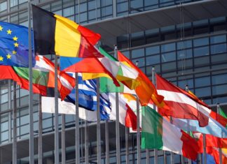 Unión Europea podría congelar activos y prohibir viajes a siete funcionarios venezolanos