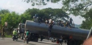 Saquearon camiones de comida en Tucani y El Pinar en Mérida