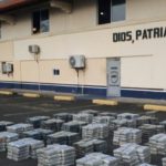 Decomisan 947 paquetes de droga en Panamá y detienen a 6 colombianos