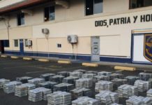 Decomisan 947 paquetes de droga en Panamá y detienen a 6 colombianos