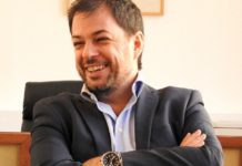 Oficialistas argentinos dicen que alto funcionario acusado corrupción debe dimitir