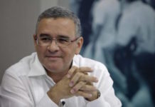 Expresidente salvadoreño dice que sufre persecución judicial por Odebrecht