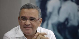 Expresidente salvadoreño dice que sufre persecución judicial por Odebrecht