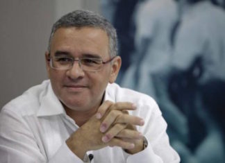 Expresidente salvadoreño dice que sufre persecución judicial por Odebrecht