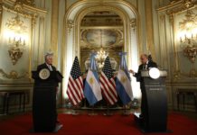 Estados Unidos y Argentina estudian sanciones al petróleo venezolano