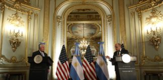 Estados Unidos y Argentina estudian sanciones al petróleo venezolano