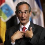Expresidente Álvaro Colom arrestado por caso de corrupción en Guatemala