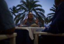 Especial Bloomberg: Al igual que la industria, los hambrientos trabajadores petroleros también se derrumban