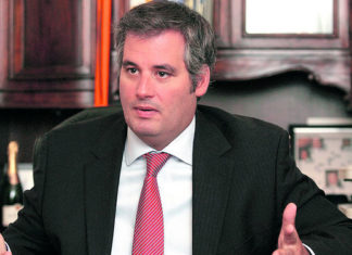 Padres de exministro panameño movieron cuentas millonarias en Andorra