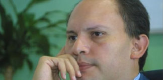 España aprobó la entrega a EEUU de Nervis Villalobos y Luis Carlos León Pérez