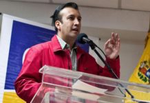 Régimen de Venezuela dice que venderá petros a empresas en mercado cambiario Dicom