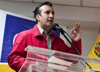 Régimen de Venezuela dice que venderá petros a empresas en mercado cambiario Dicom