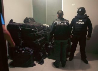 Fiscalía de Ecuador decomisó una tonelada de clorhidrato de cocaína en Manabí