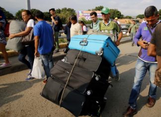 Entre 800 y 900 venezolanos salen a diario desde Cúcuta hacia otros países de Suramérica