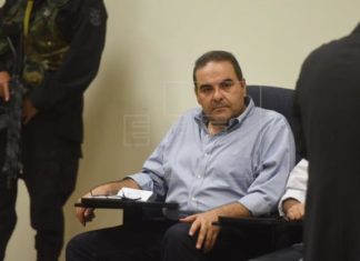 Aplazada audiencia de expresidente salvadoreño Saca acusado de corrupción