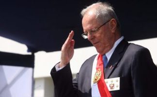 Presidente de Perú renunció en medio de crisis política por audios que lo vinculan al caso de Odebrecht