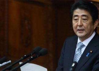 Cientos de japoneses piden renuncia del primer ministro Abe por escándalo de favores