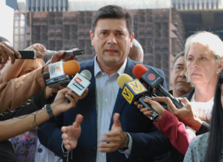 Diputado Freddy Superlano: Desfalco a la nación asciende a 400 millardos de dólares