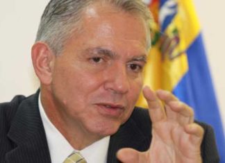 Justicia española cita a declarar a exviceministro venezolano por sobornos