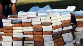 Policía Aeronaval y de Fronteras de Panamá decomisan 1.512 paquetes de droga