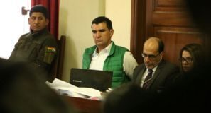 Juez ordenó cárcel para alcalde boliviano por caso de corrupción con mochilas