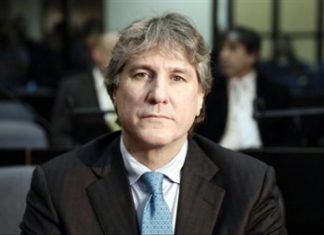 Piden 5 años y medio de cárcel para exvicepresidente argentino por corrupción