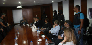 Ejecutivos de Banesco detenidos hace seis días aún no han comparecido ante un juez