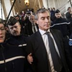 Exministro francés es condenado a cuatro años de cárcel por fraude